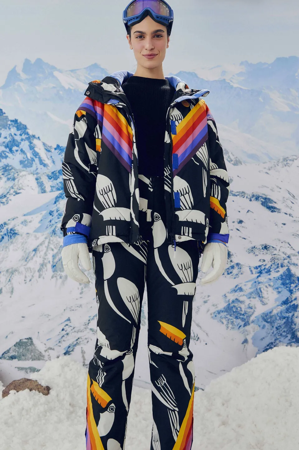 FARM Rio Black Graphic Toucans Ski Pants New