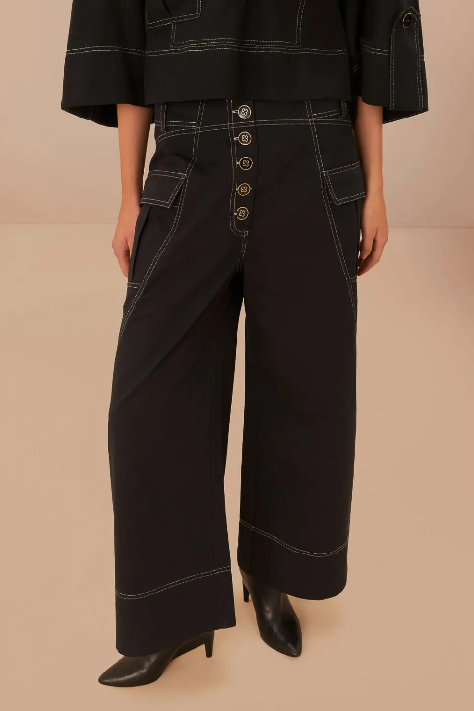 FARM Rio Black Low Waisted Topstiched Pants Hot