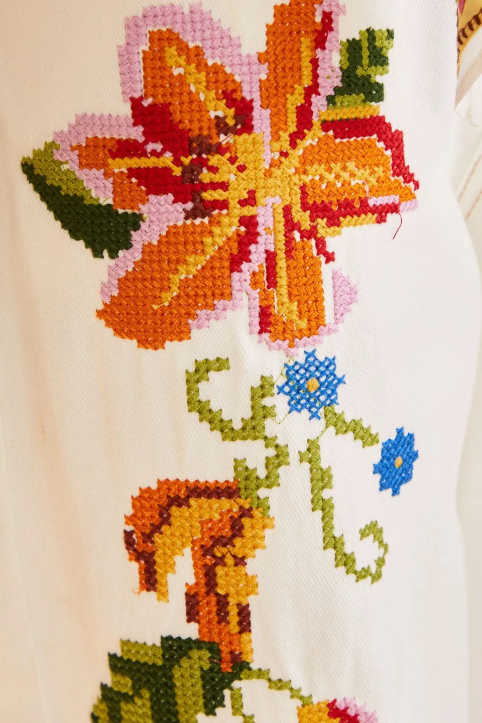 FARM Rio Embroidered Floral Twill Pants Clearance