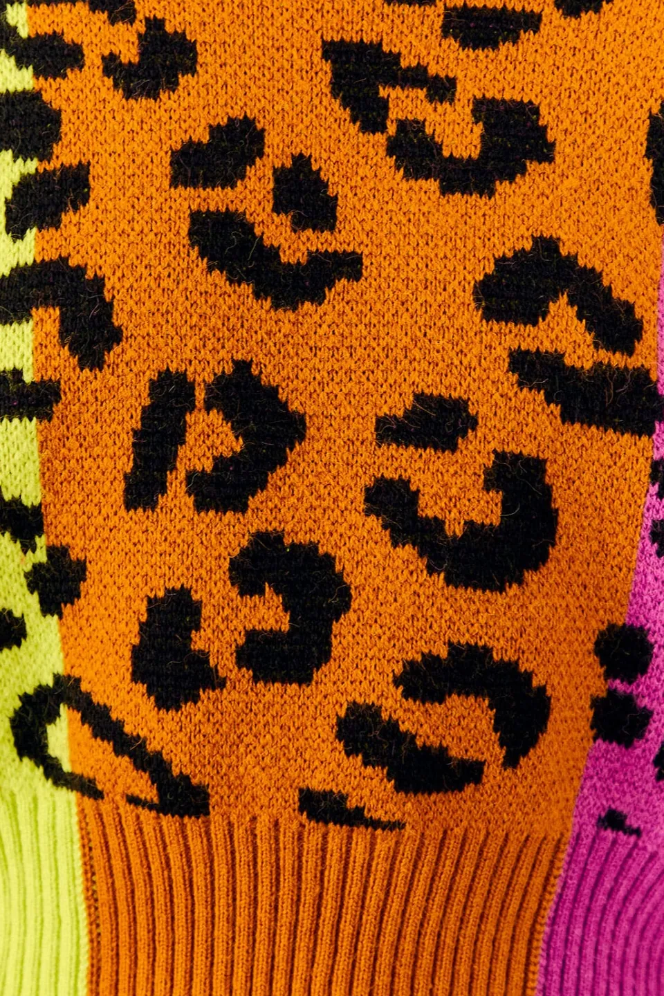 FARM Rio Mixed Leopards Sweater Best