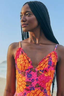 FARM Rio Pink Flowers Garden One Piece Swimsuit Hot