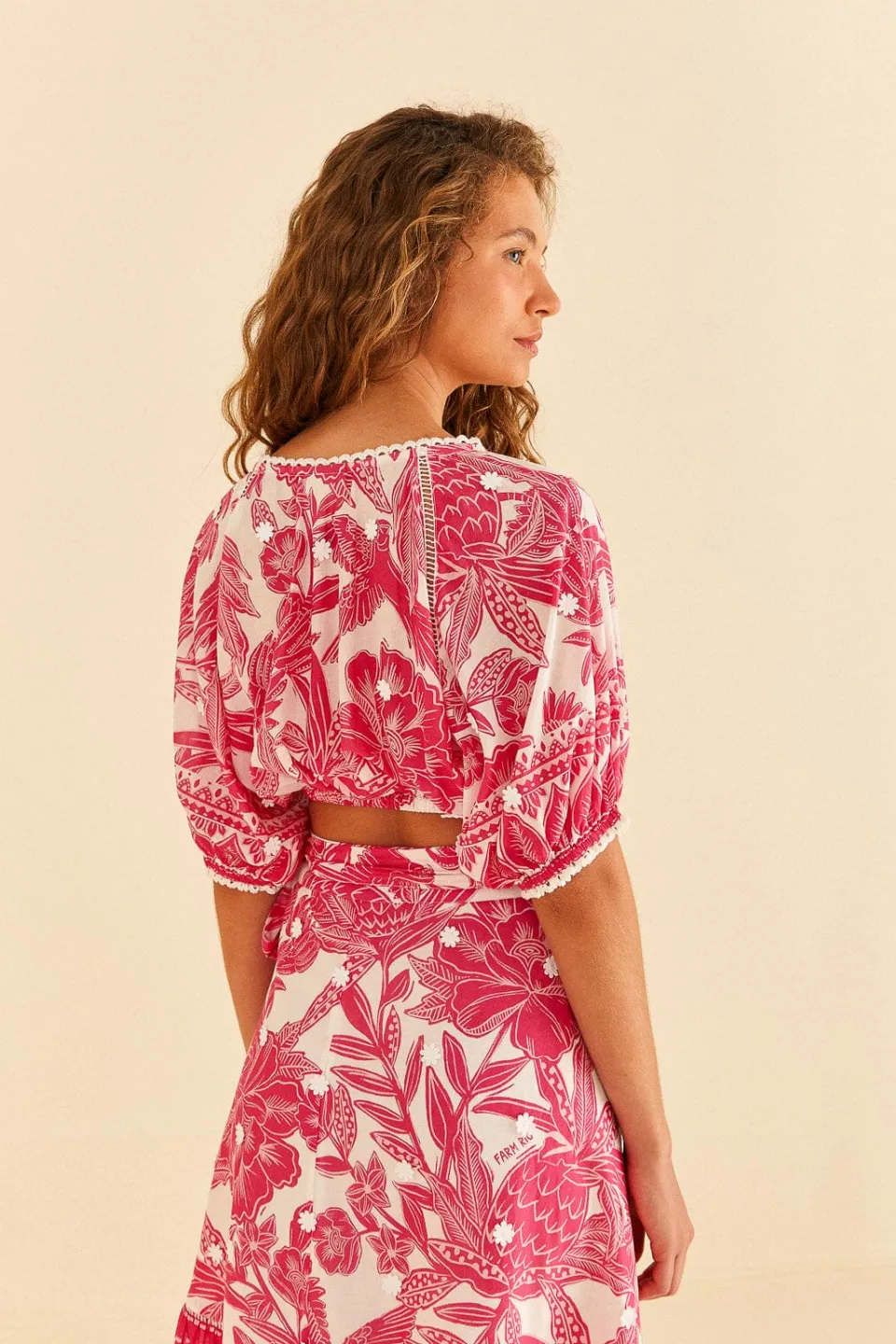 FARM Rio Pink Tropical Woodcut Crop Top Hot