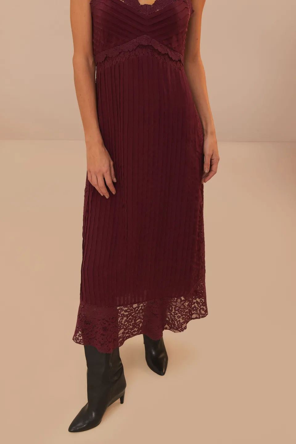 FARM Rio Purple Lace Sleeveless Midi Dress Online